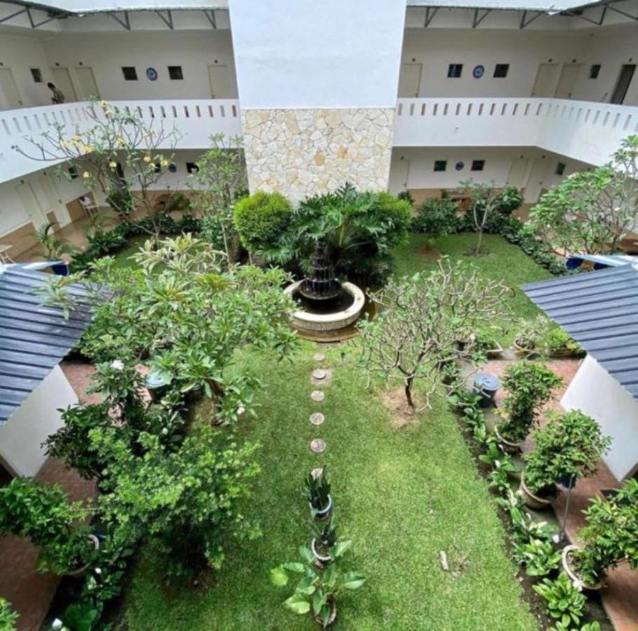 Hotel Roemah Moesi Medan Exterior foto