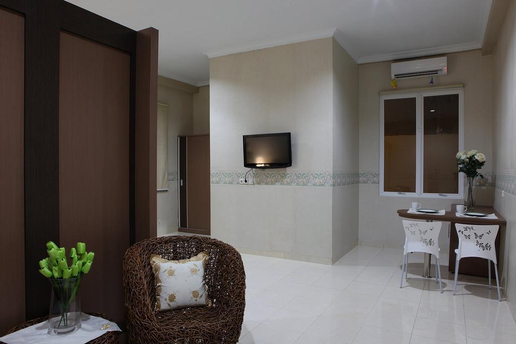 Hotel Roemah Moesi Medan Exterior foto