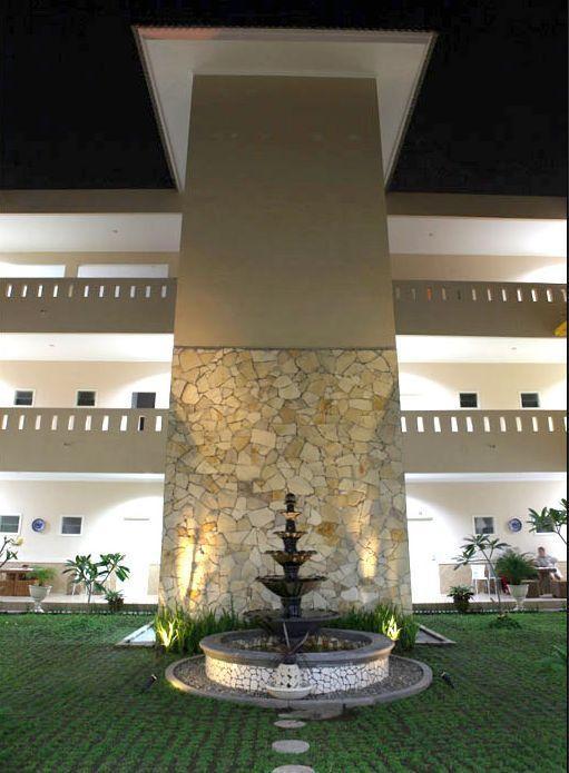Hotel Roemah Moesi Medan Exterior foto